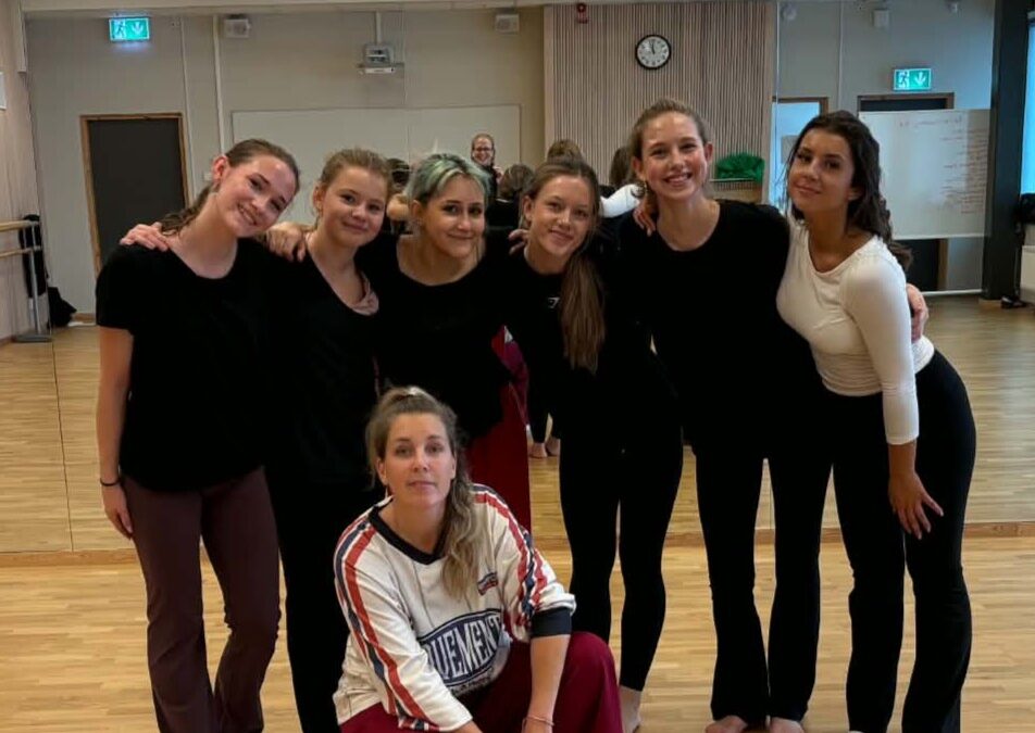 Dansglädje och gemenskap över skolgränserna